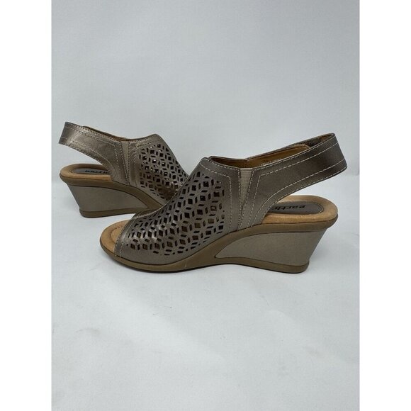 Earth Cascade Womens Size 7.5 B PLATINUM Perforated Wedge Sandals Shoes - Picture 6 of 10